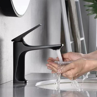 Elegant Bathroom Faucet  Single Handle  Durable Metal