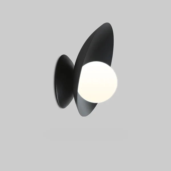 MinimalGlow  – Sleek Wall Lamp with Energy-Efficient LED
