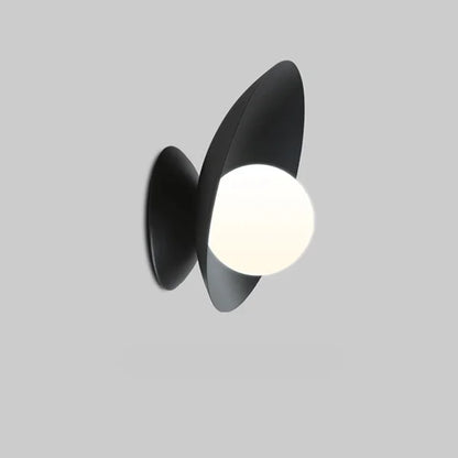 MinimalGlow  – Sleek Wall Lamp with Energy-Efficient LED