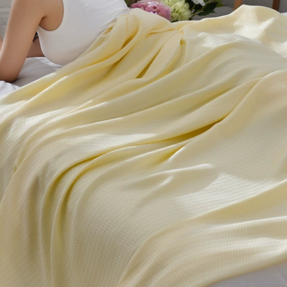 Summer Breeze Bamboo Cooling Blanket for Hot Sleepers