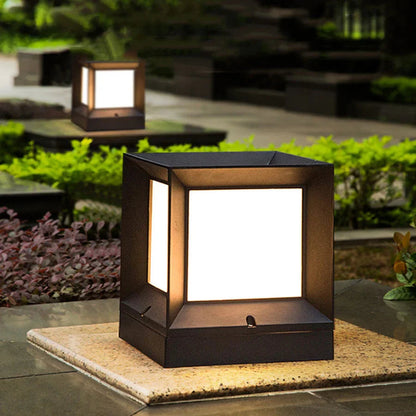GateLume – Outdoor Pillar Lamp for Entrance Lighting