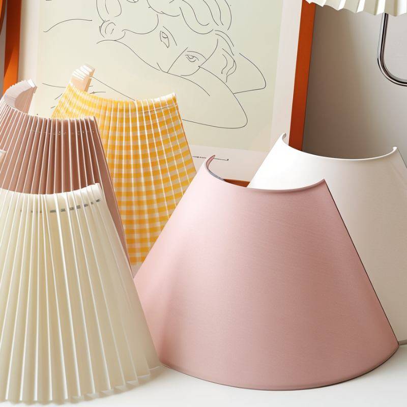 Wooden Wall Lamp with Fabric Shade – Warm Light