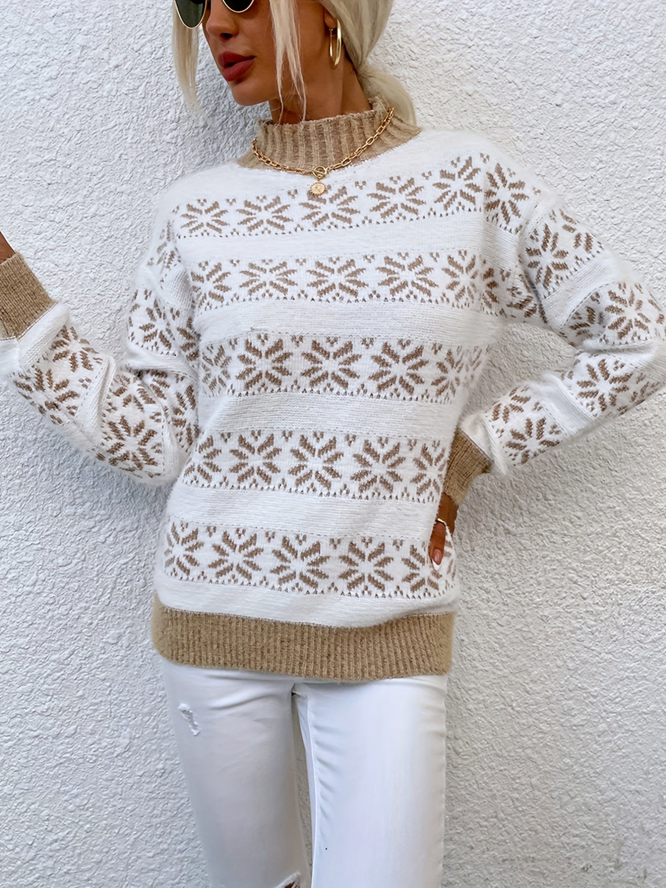 Women’s Holly Christmas Sweater with Festive Pattern