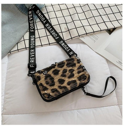 DuffelBag Mini – Stylish Travel Bag for Women