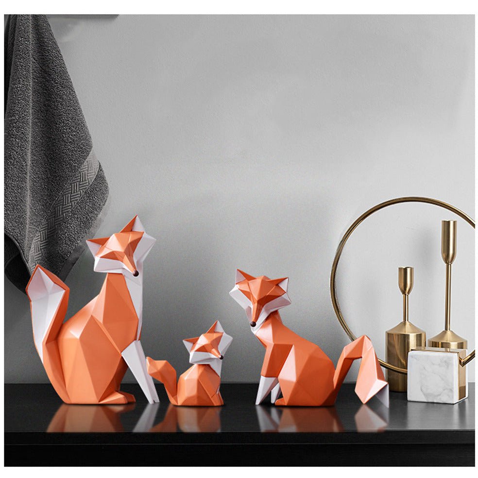 Geometric Fox Figurine – Modern Resin Sculpture