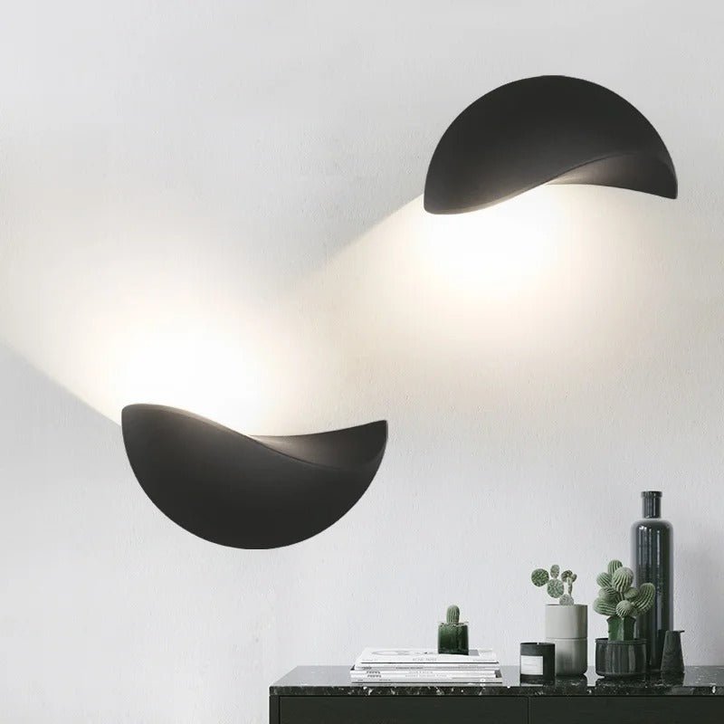 Minimalist Half-Round LED Wall Light – Modern Indoor/Outdoor Lamp