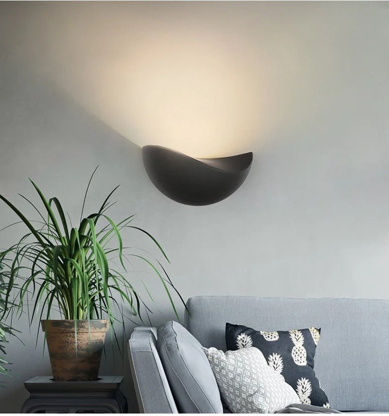 Minimalist Half-Round LED Wall Light – Modern Indoor/Outdoor Lamp