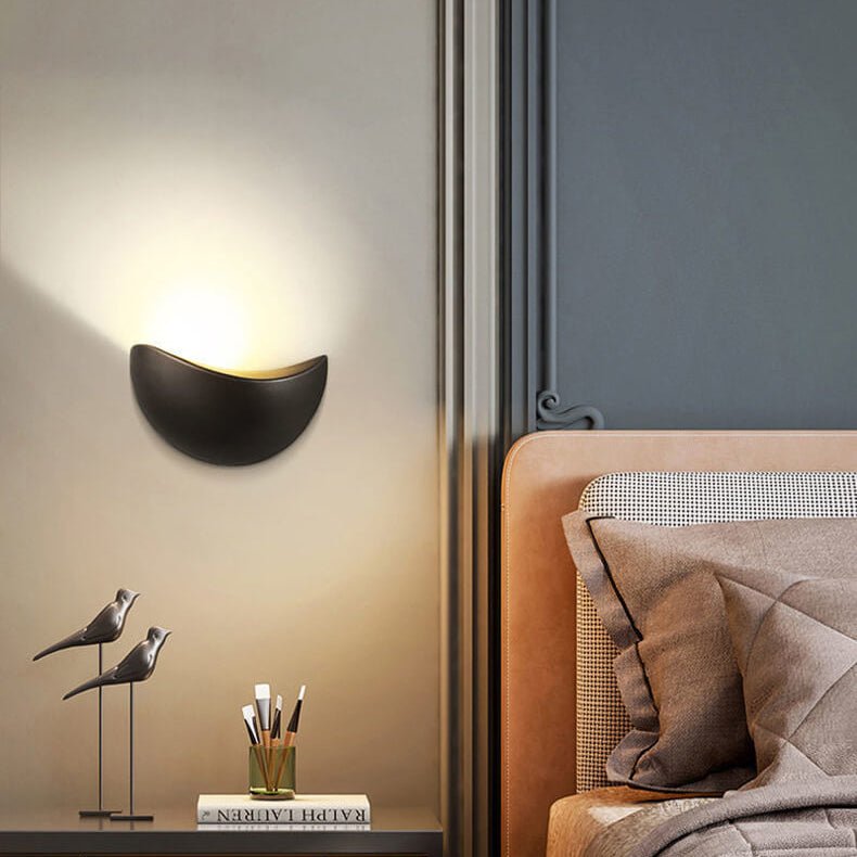 Minimalist Half-Round LED Wall Light – Modern Indoor/Outdoor Lamp