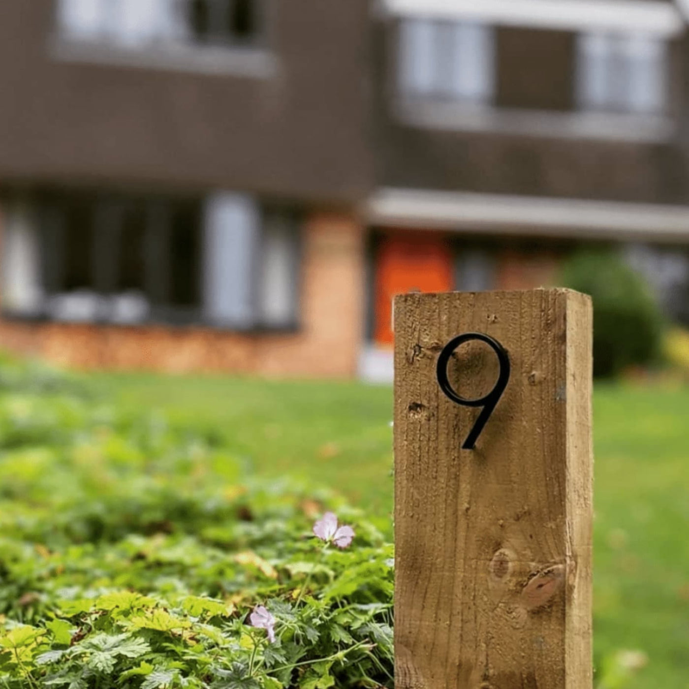 Black house Modern Black Floating House Numbers – Weatherproof Zinc Alloy
