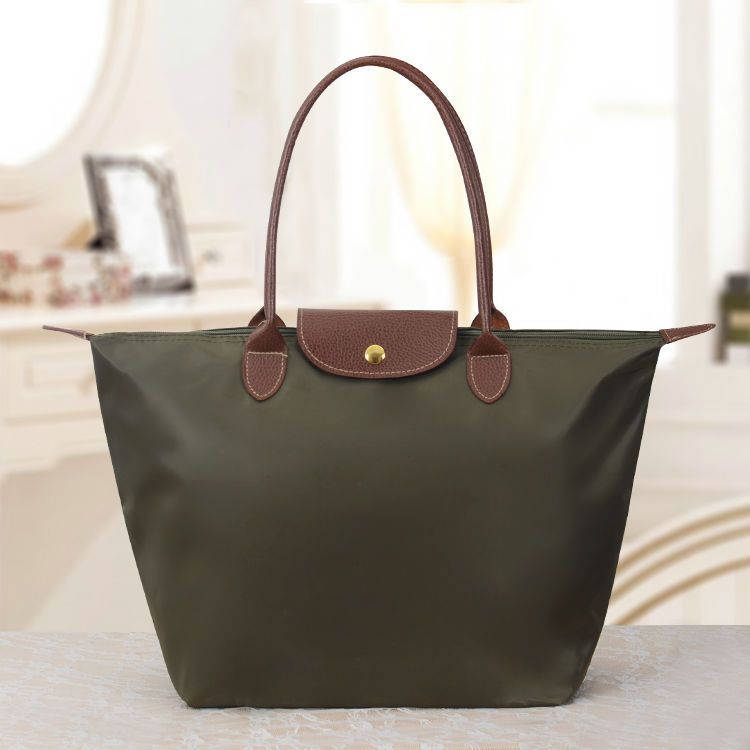LuxeCarry Oxford Shoulder Bag for Everyday Style