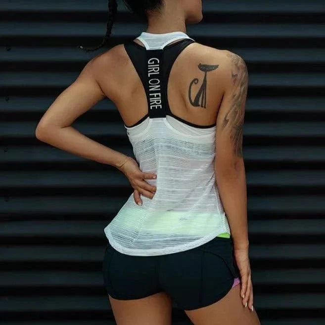 Women’s Strapless Sports Top – Breathable & Lightweight