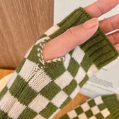 Women’s Checkered Winter Gloves – Warm Fingerless Knit Plaid Design
