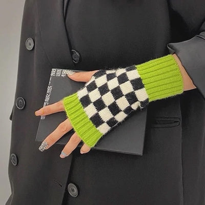 Women’s Checkered Winter Gloves – Warm Fingerless Knit Plaid Design