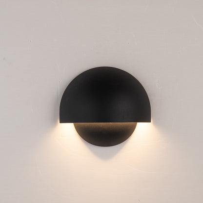 SolarGlow – Warm LED Wall Light