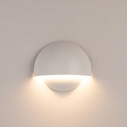 SolarGlow – Warm LED Wall Light